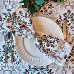 Luxury Heavy Linen-Feel Festive Napkins - Christmas Ivy White & Gold (38cm) Available in Set of 4 or 6