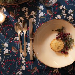 Christmas Water & Stain Resistant Indoor & Outdoor Tablecloth - Robin & Berries Navy