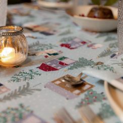 Luxury Christmas Linen-Like Tablecloth - Snowy Day - Available in 9 Sizes